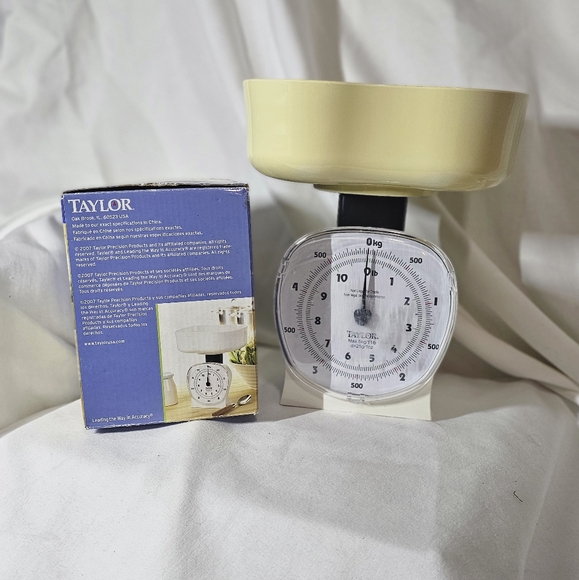 Taylor Classic Kitchen Scale - Picture 4 of 12